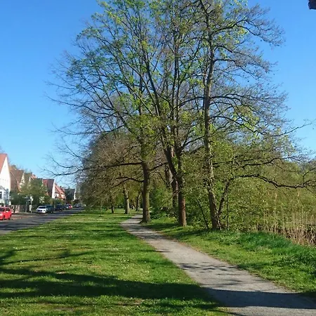 Sonniges Haeuschen Mit Garten * Брауншвейг